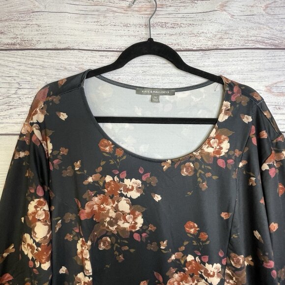 Kate Mallory Floral Blouse Size 3X Bell Sleeves Asymmetrical BOHO Fairycore - Picture 3 of 11
